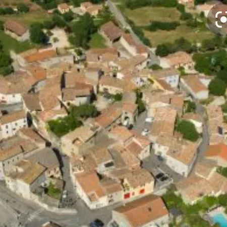 Petite Avec Piscine Privative *