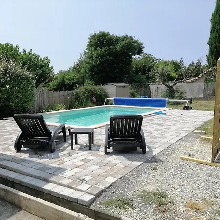 Petite Avec Piscine Chauffée Hébergement de vacances Aigremont