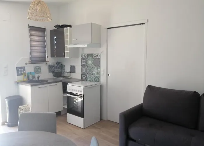 Petite Avec Piscine Privative بيت للعطل