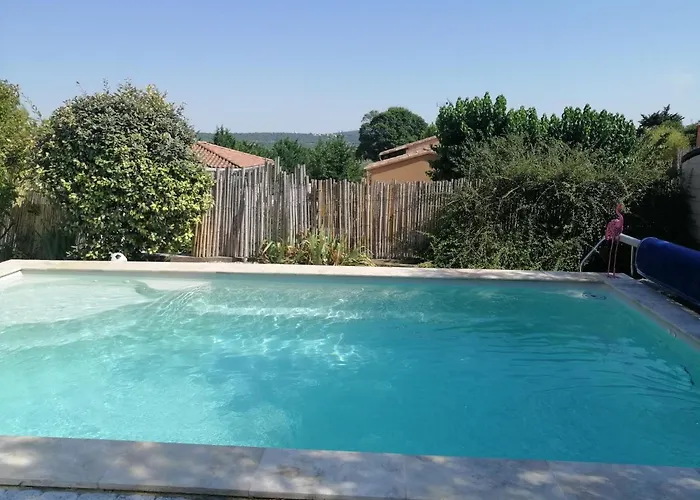 بيت للعطل Petite Avec Piscine Privative Aigremont