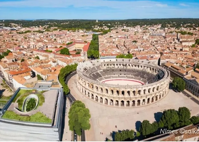 Petite Avec Piscine Privative بيت للعطل