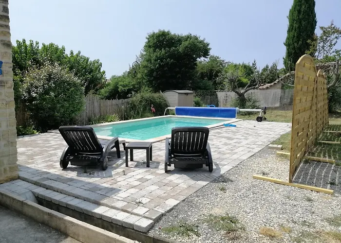 Petite Avec Piscine Privative بيت للعطل Aigremont