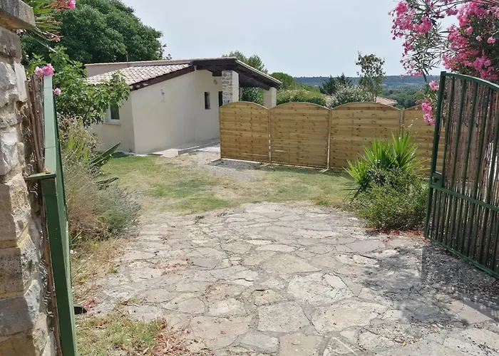 Petite Avec Piscine Privative بيت للعطل